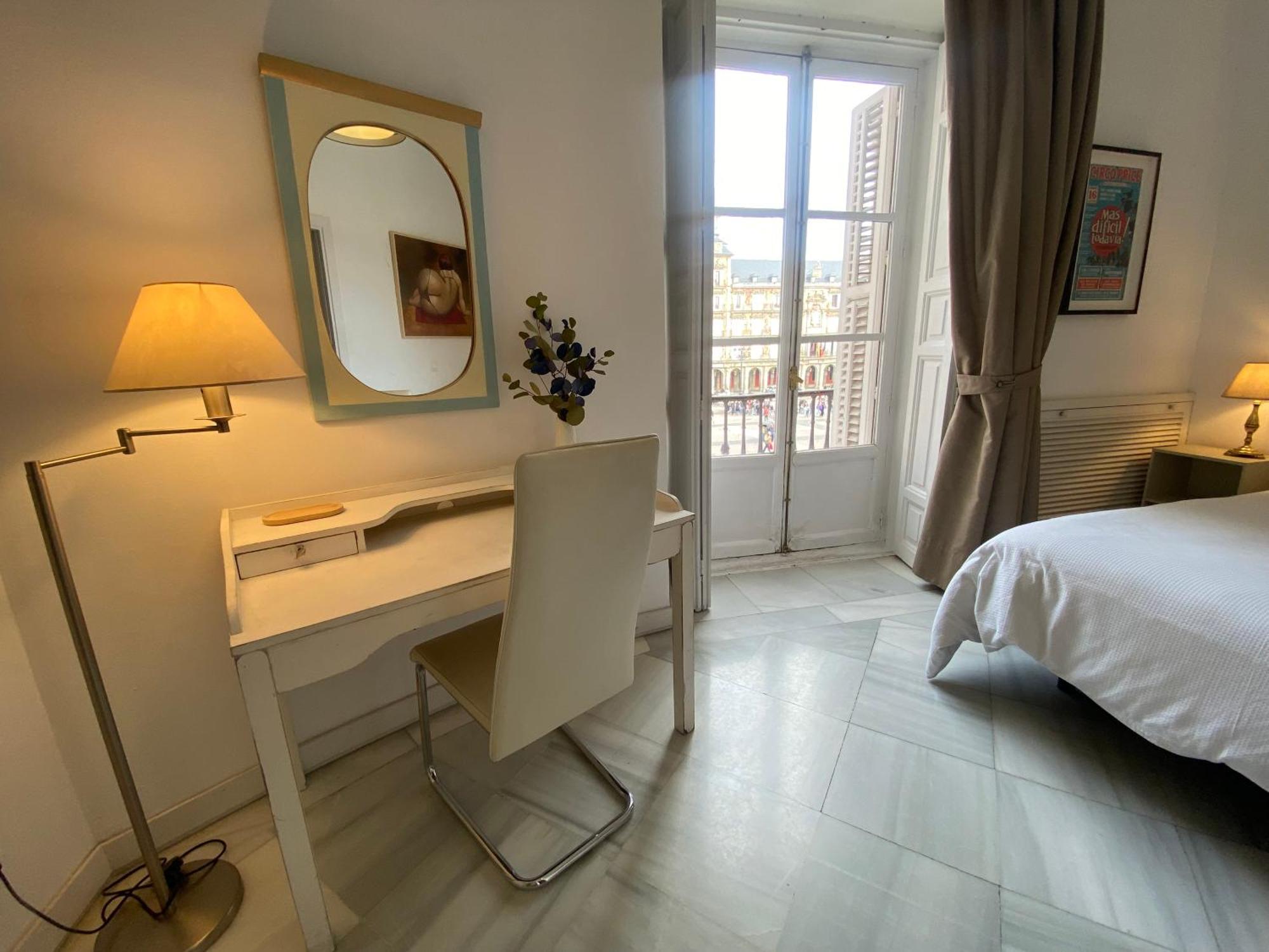 Amazing Apartment With Balconies To Plaza Mayor Madrid Exterior photo