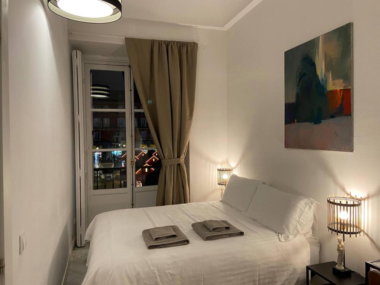 Amazing Apartment With Balconies To Plaza Mayor Madrid Exterior photo