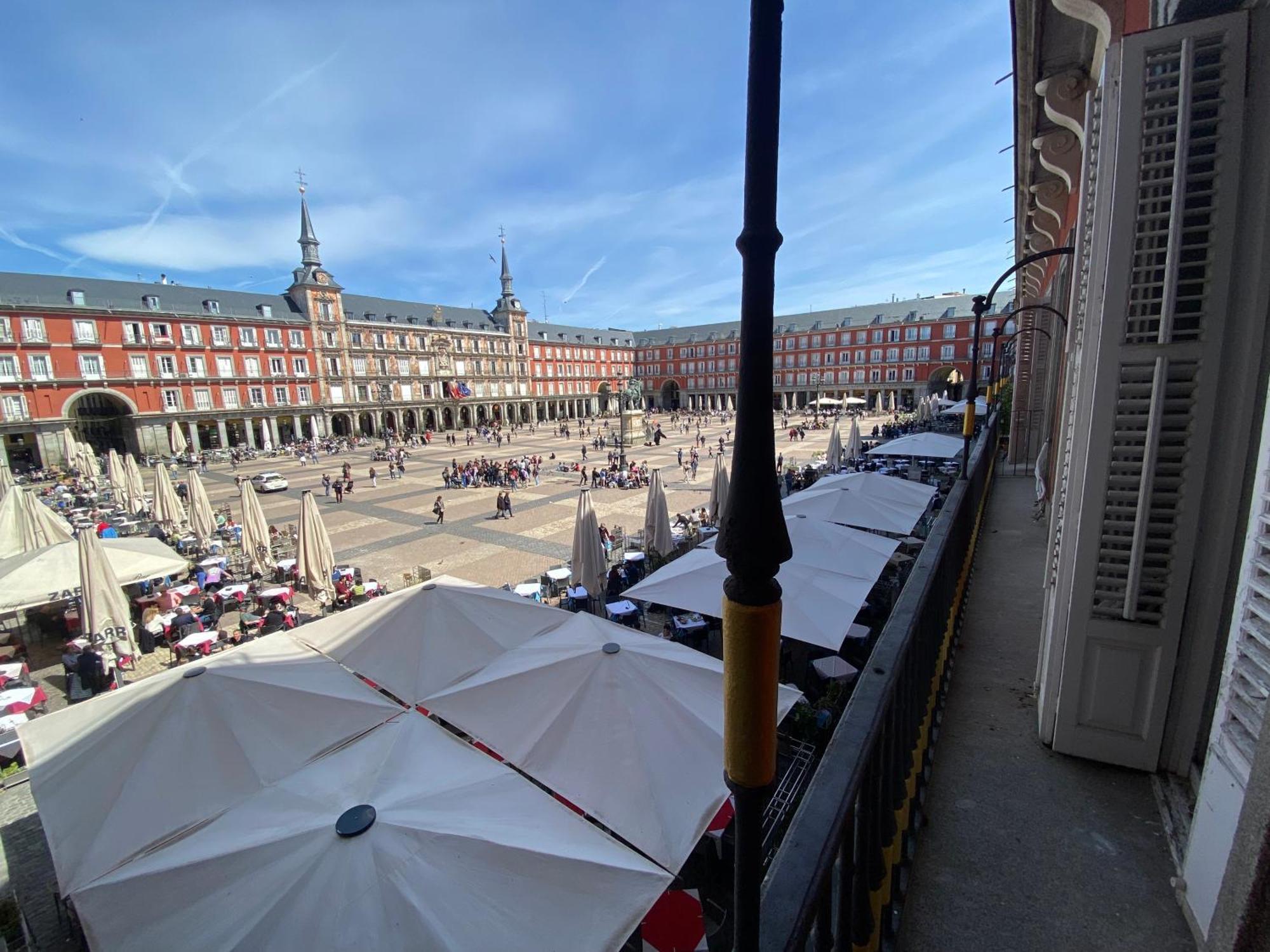 Amazing Apartment With Balconies To Plaza Mayor Madrid Exterior photo